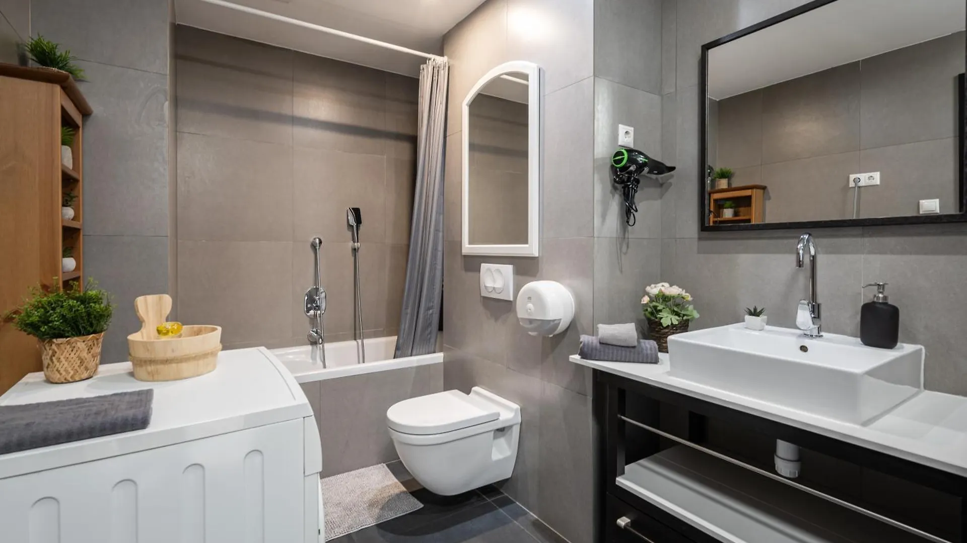 Apartment City Center Wellness Suites - Pool-Gym-Parking Budapest