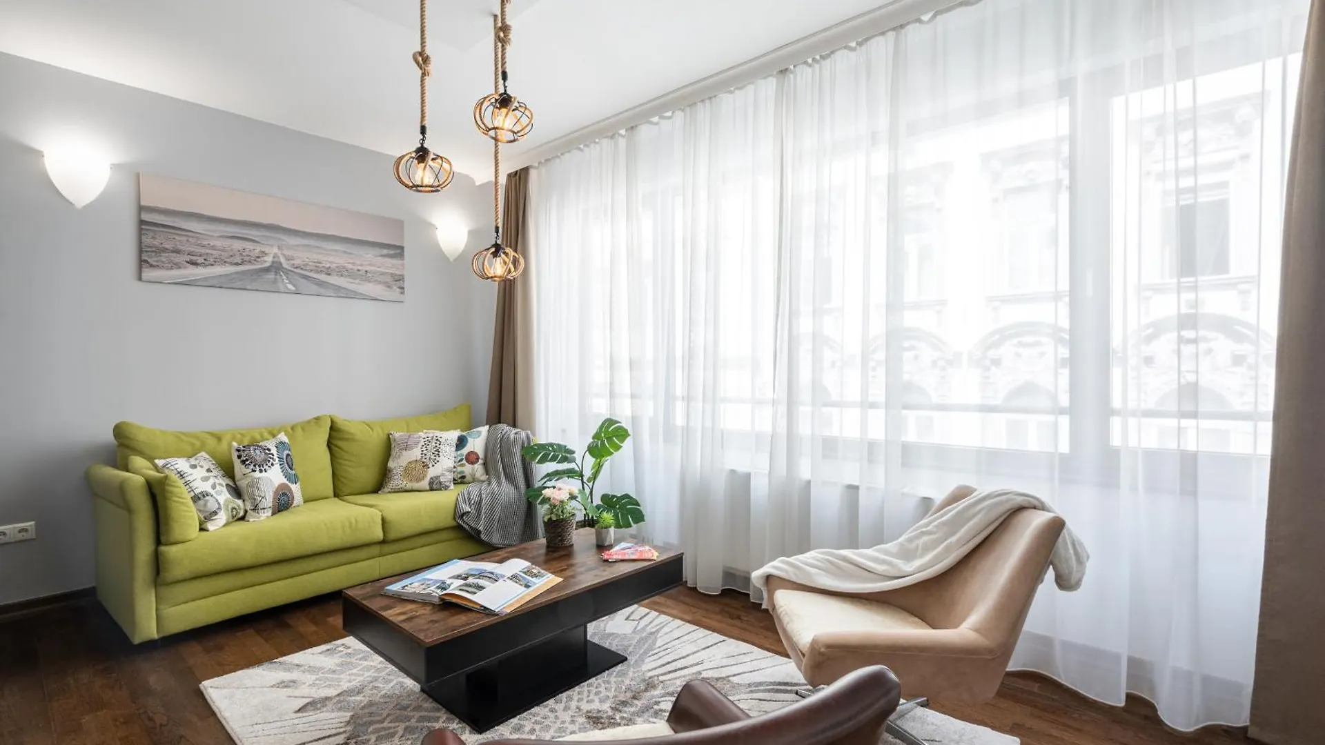 City Center Wellness Suites - Pool-Gym-Parking Budapest Apartment